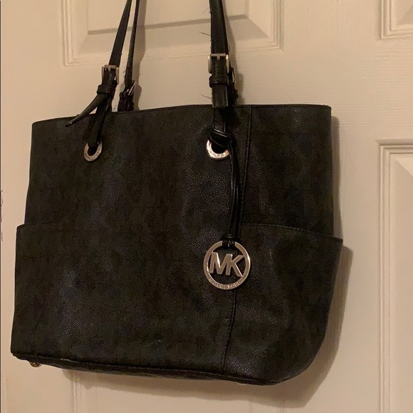 Michael Kors purse - Picture 2 of 2